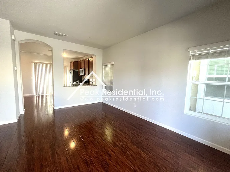 8112 Creeping Willow Ln — Photo 4