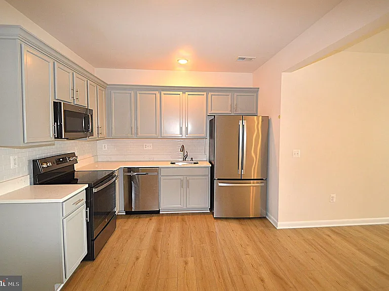 20508 Milbridge Ter — Photo 11