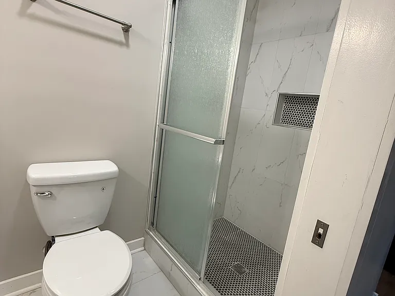 5205 Oak Grove Cir #1 — Photo 9