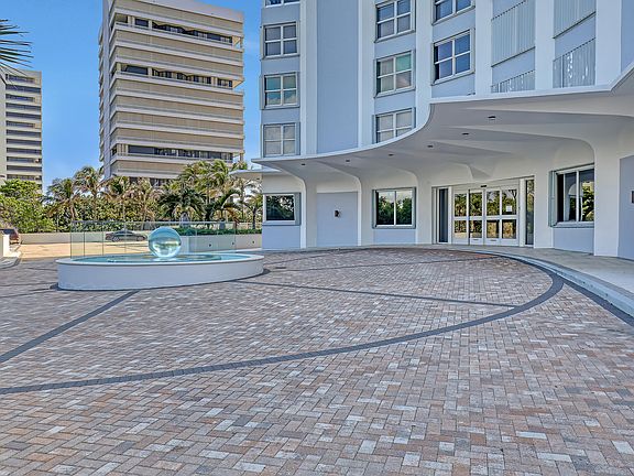 3rd image of 5200 N Ocean Dr #1902
