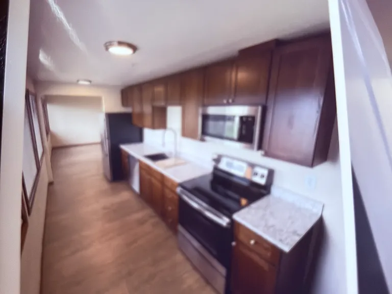Harbor View East Apartments — Photo 10