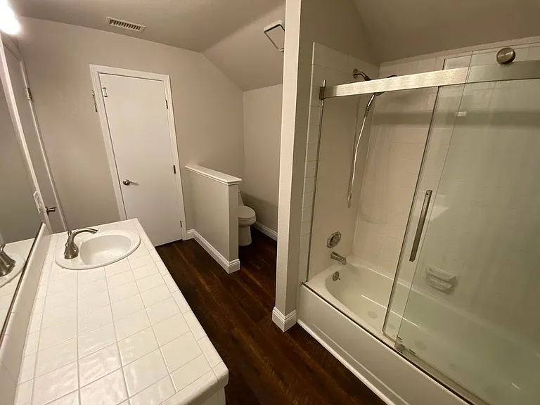 2545 Winsford Ln — Photo 26