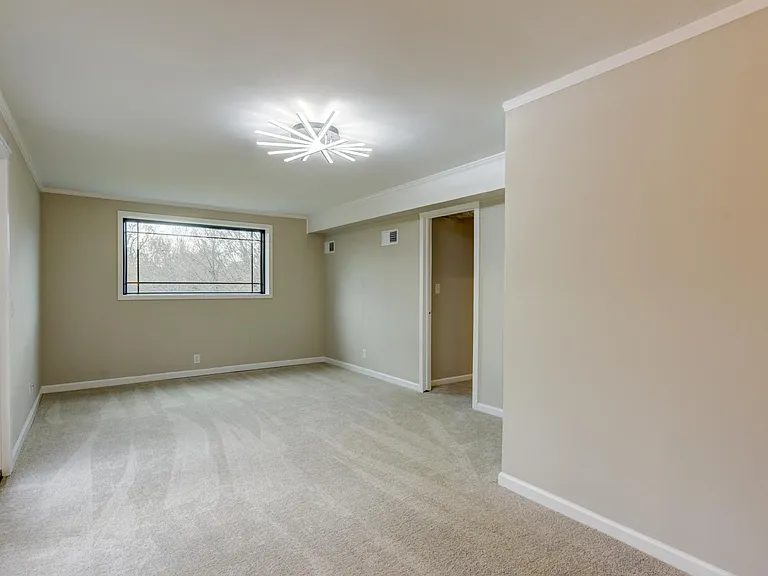 551 Bonerwood Dr — Photo 22