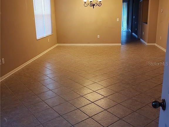 4th image of 817 College Chase Dr