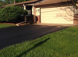 2345 Mickey Dr, High Ridge, MO 63049