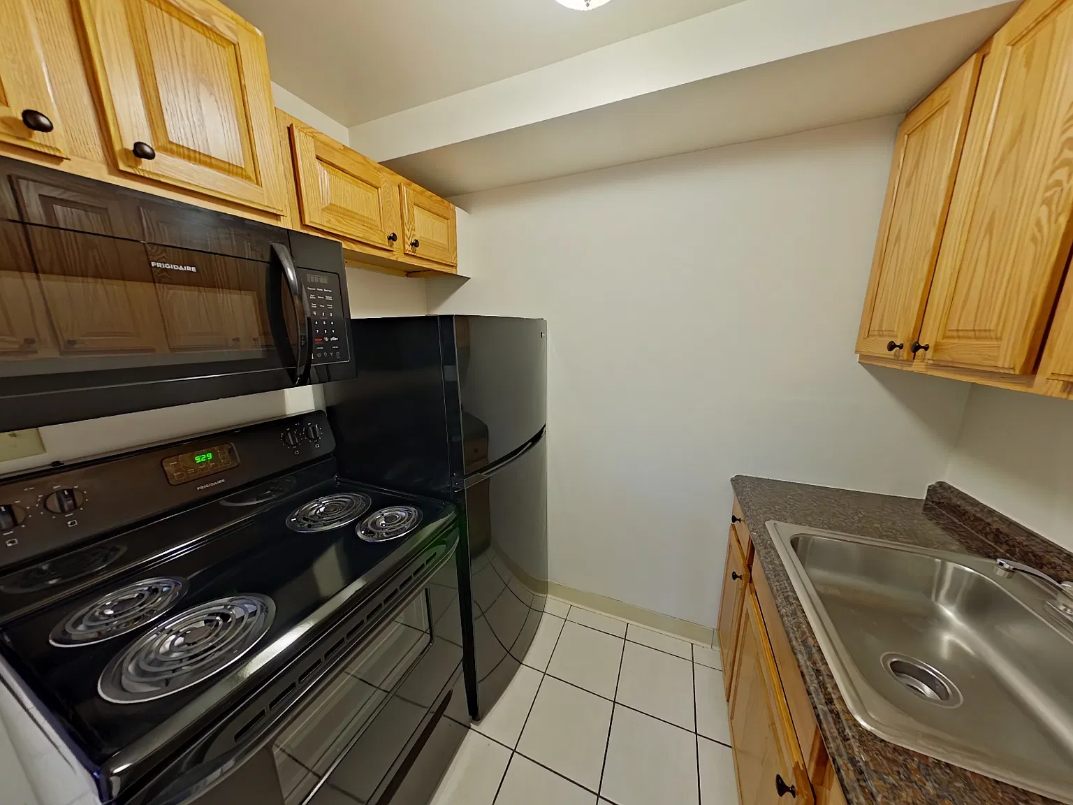 1 bed, $805 — Photo 2