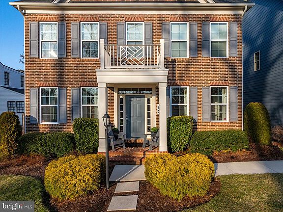 3rd image of 52 Primrose Hill Ln