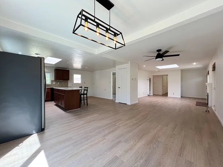 34 Queens Ct — Photo 11