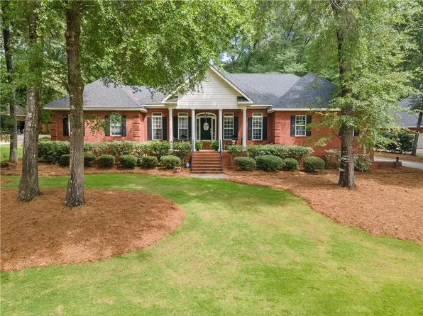 111 Royal Crest Cir, Kathleen, GA 31047