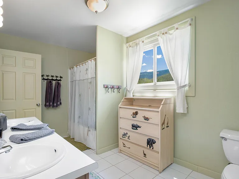 233 Home Pl — Photo 25