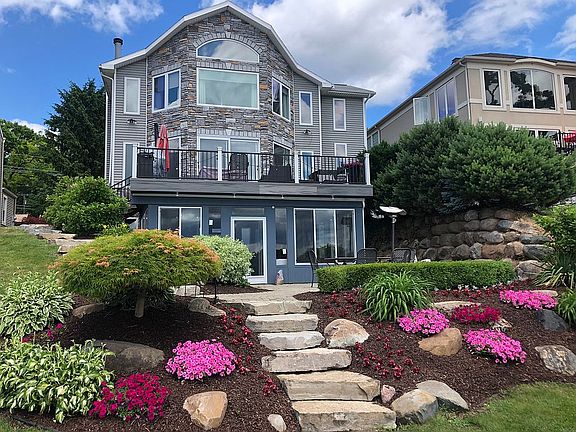 2nd image of 8585 Edgewood Park Dr