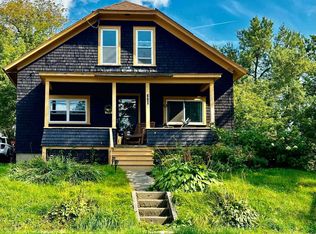 326 Pleasant St, Saint Johnsbury, VT 05819