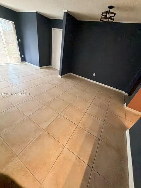 Doral Gardens Condo — Photo 4
