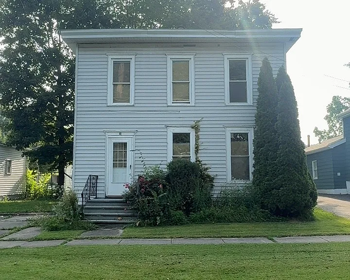 4 Lake Ave #2 — Photo 3