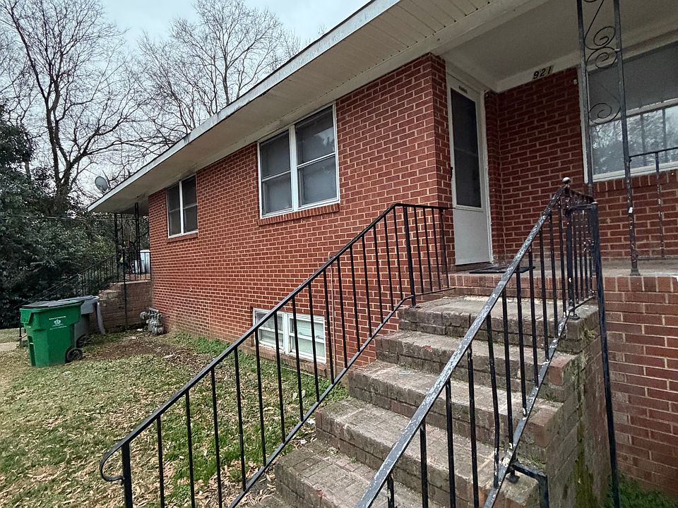 1st image of 921 Parker St #921