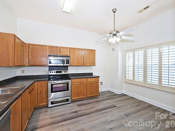 5th image of 1230 Winding Path Rd