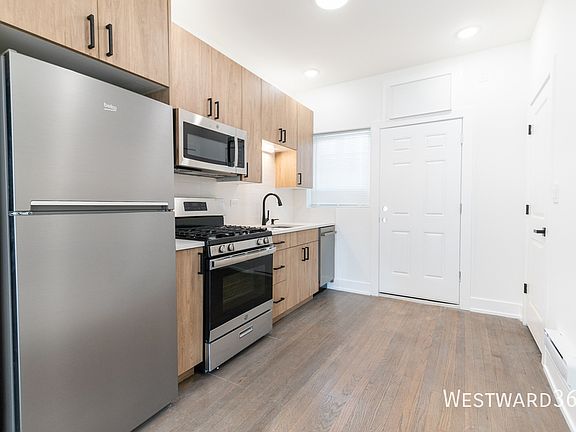 2nd image of 6203 N Glenwood Ave Unit 2