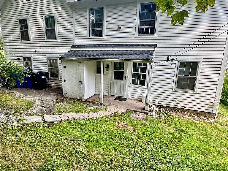 111 Rockwell St #A — Photo 1