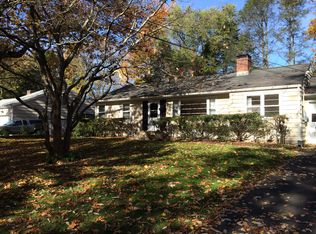 105 Douglas Rd, New Canaan, CT 06840