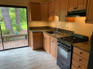 1378 Peterson Ln, Santa Rosa, CA 95403