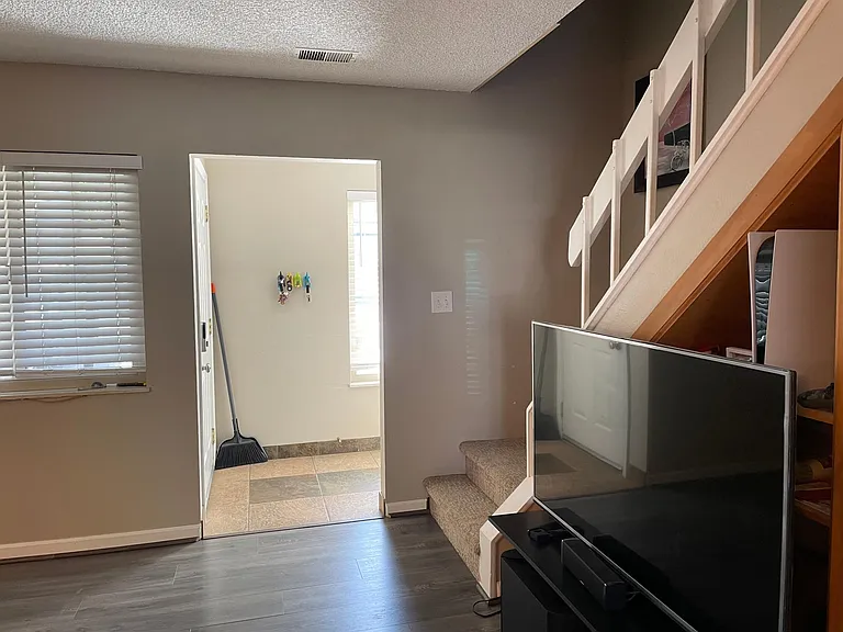 770 W Moorhead Cir #C — Photo 5