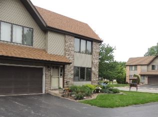 613 Newcastle Dr, Schererville, IN 46375