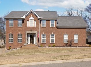 121 Buckhaven Dr, Hendersonville, TN 37075