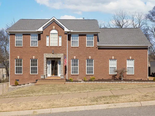 121 Buckhaven Dr, Hendersonville, TN 37075