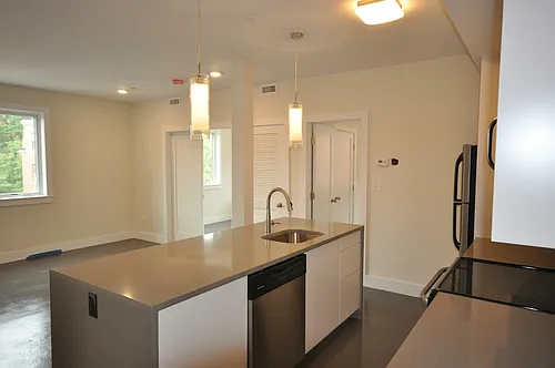 659 Massachusetts Ave #4B Photo 1