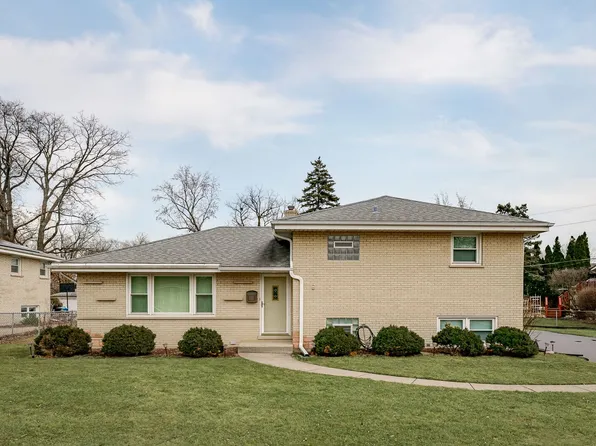 1043 S Sunset Ave, Elmhurst, IL 60126