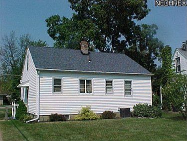 2nd image of 801 E Broad St
