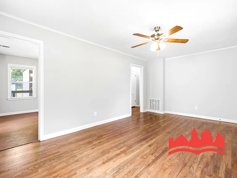 3827 Vanuys Rd — Photo 8