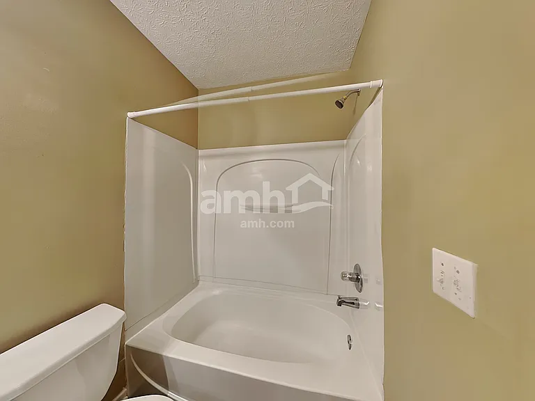 665 Norfolk Sq N — Photo 18