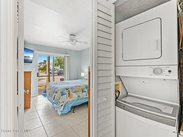 220 Beach Park Ln #75 — Photo 9