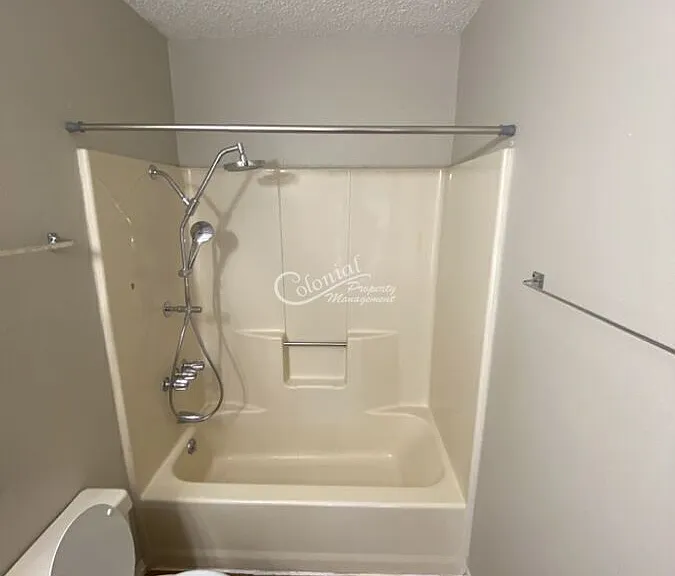 3704 Saratoga Ave — Photo 8