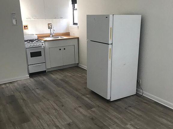 5th image of 109-15 37th Ave