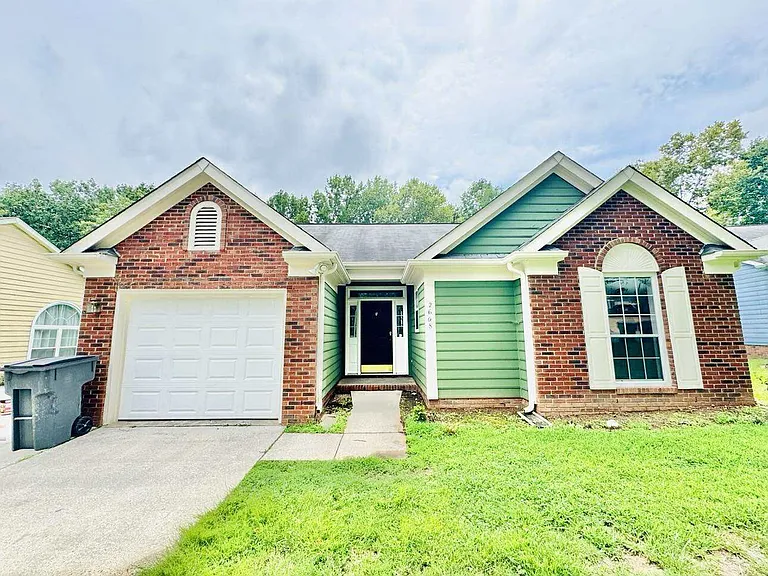 2608 Clarencefield Dr — Photo 1