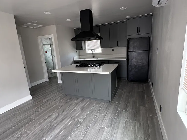8711 Hickory St — Photo 3