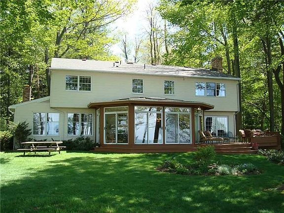 2nd image of 6390 Lake Shore Dr
