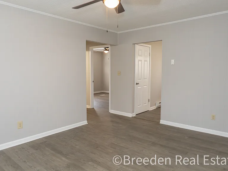 1466 Kennedy Dr #B — Photo 2