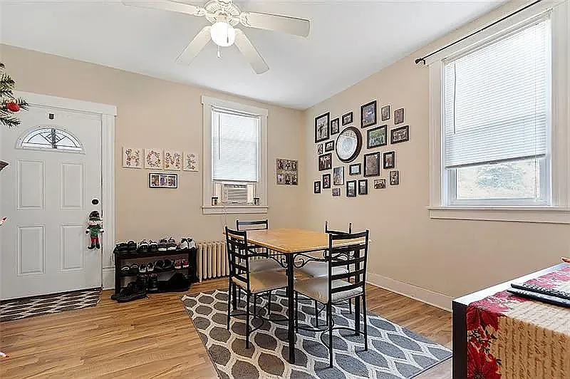 living room - 1333 Goldstrom Ave #1333