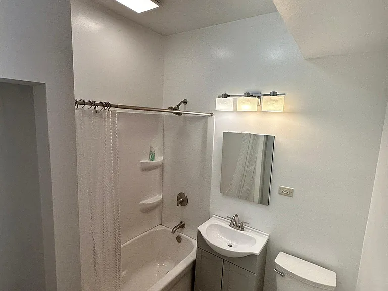 2150 N Kedzie Blvd #2 — Photo 7