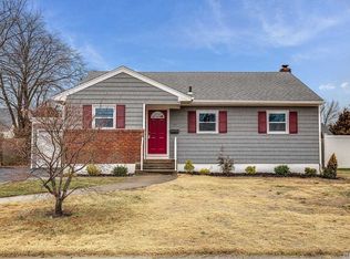 43 Michele Ter, Massapequa Park, NY 11762