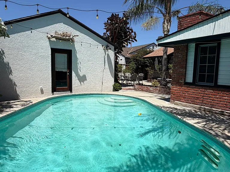 5425 Clark Ave — Photo 38