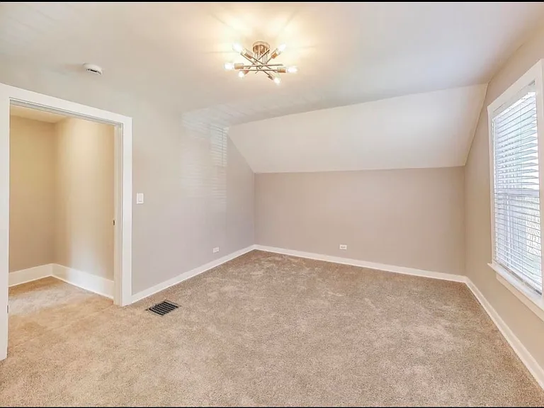 415 Bloom St — Photo 9