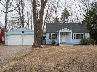 6 Russell Ln, Simsbury, CT 06070
