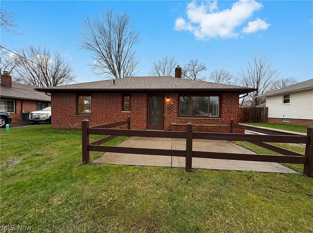 4506 Silverdale Rd photo 1