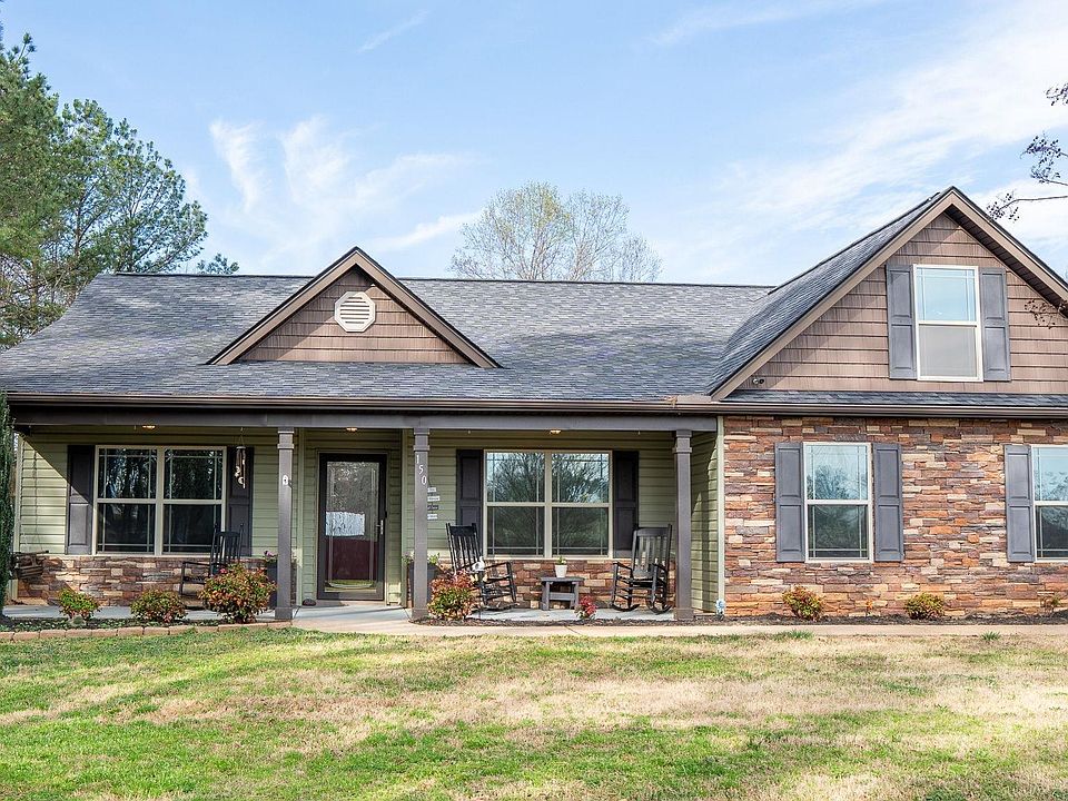 1st image of 150 Gibbs Rd
