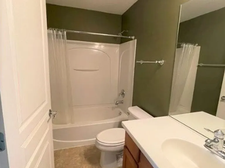 1403 Crimson Ln — Photo 15