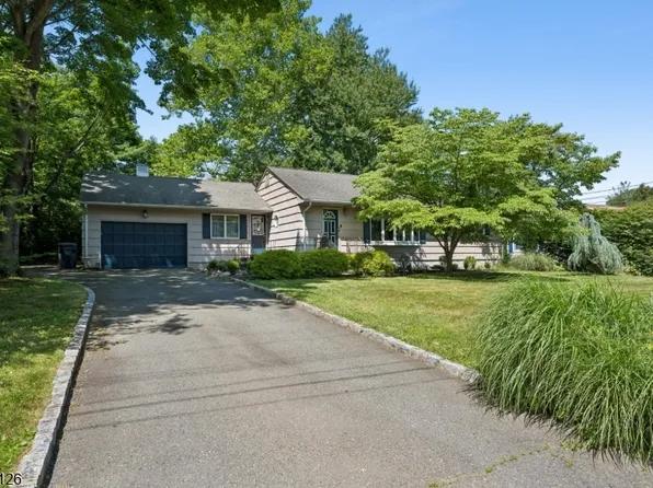 203 Dorchester St, Whippany, NJ 07981